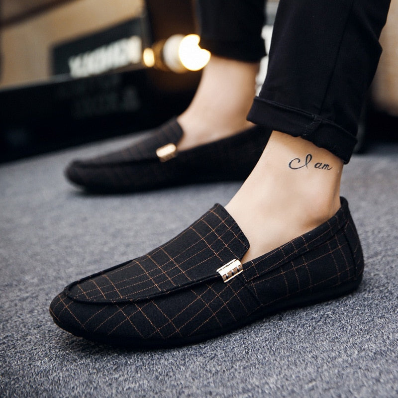rivet round toe printed loafers
