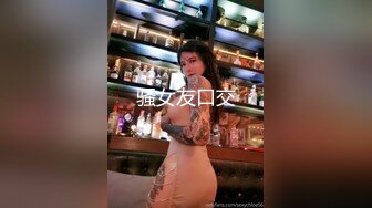 单眼皮小师妹女友乖乖听话，厕所跪着吃我的精液！