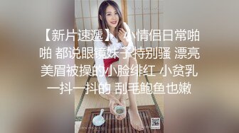 刚生完孩子的美少妇，巨乳大奶一挤奶就流母乳出来