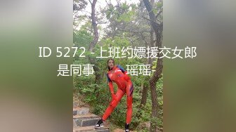 【新片速遞】  超短牛仔裙美女在商场❤️光脚穿袜子试鞋高跟鞋配玉足脚上的血管清晰可见丁字裤翘臀弯腰被抄底