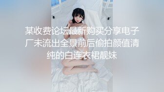  白旗袍熟女人妻 淫水超多 撅着肥硕大白屁屁被无套输出 后入内射