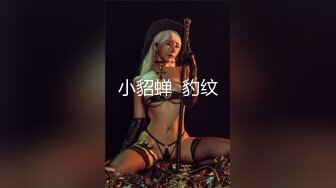 校园贷款逾期没还钱妹子被迫在学校厕所脱光衣服拍视频 一脸不情愿的苦瓜脸