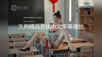 大学萌妹定制自拍，非常可爱的校花美女