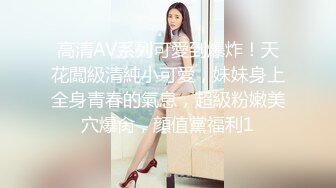 化妆品专卖店美女小三被打，衣服都扒奶子都露出来了太暴力