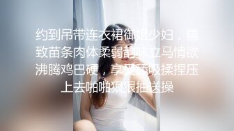 最新核弹尤物》超级巨乳女神【老公不在家】露脸私拍，各种紫薇调教啪啪，巨乳肥臀无毛一线天馒头逼，天生极品炮架子2 (5)