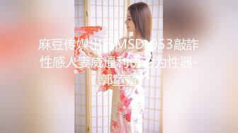 【吃瓜最前沿】奶茶店包间学生情侣，上演活春宫，女生不断反抗，仍逃脱不了被抚乳