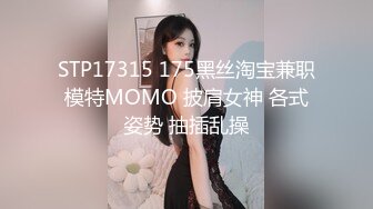 菜市场女厕偷拍紫色包臀裙美少妇 是个老烟民了