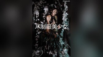 颜值区短发颜值女神，难得开收费大秀，撩下衣服露奶子，脱光光展示身材，一线天无毛美穴，手指揉搓小穴很是诱人