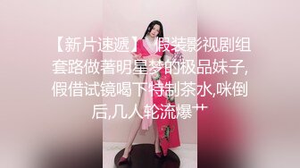 上门找女技师  按摩推屁股舔背  半套打个飞机  脱下衣服揉捏奶子